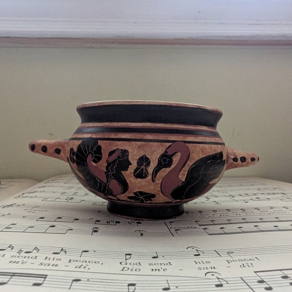 Vintage Greek Mythology Handcrafted Terracotta and Black Decorative Bowl - Picture 9 of 12